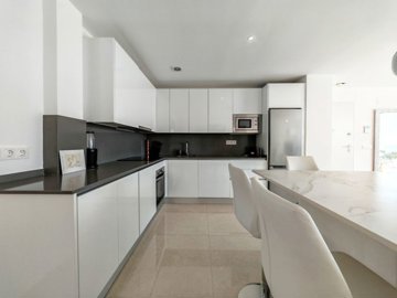 1447-627085-78d1f4f8b6655591b02d22fabb36a692d