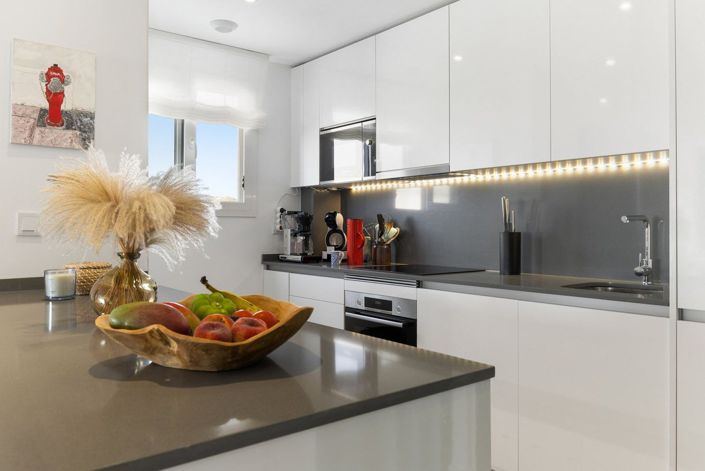 Image No.12-3 Bed Semi-Detached for sale