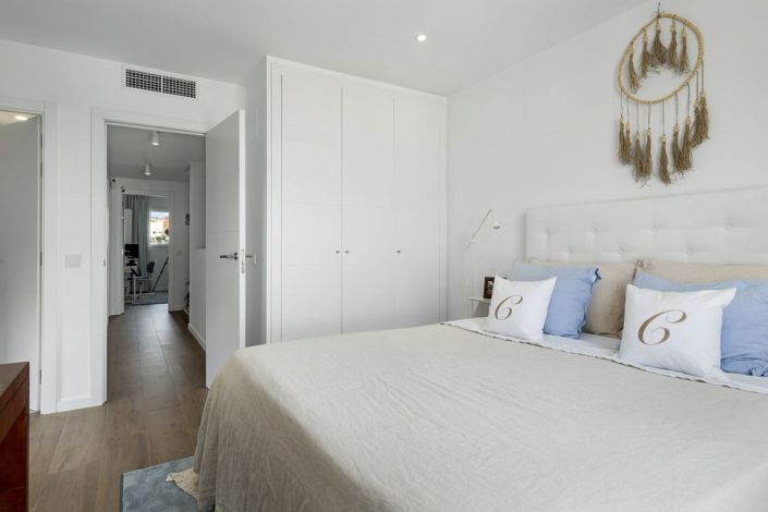 Image No.19-3 Bed Semi-Detached for sale