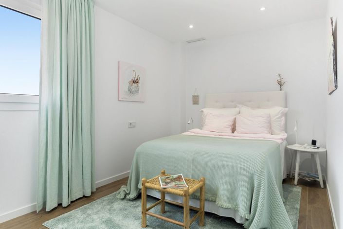 Image No.22-3 Bed Semi-Detached for sale