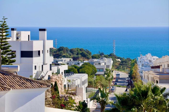 Image No.37-3 Bed Semi-Detached for sale