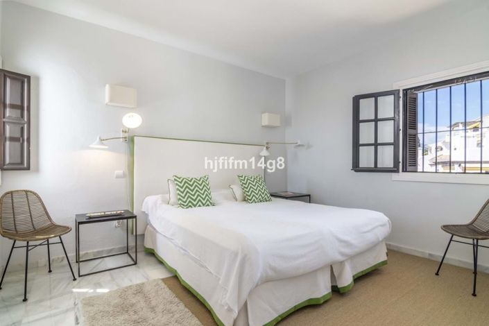 Image No.19-4 Bed Penthouse for sale