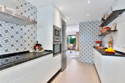 1447-647678-78d1f4f8b6655591b02d22fabb36a692d