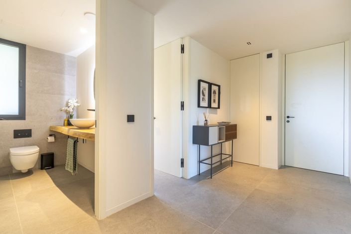 Image No.7-3 Bed Apartment for sale