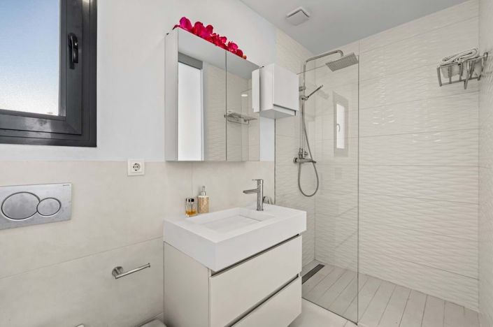 Image No.18-3 Bed Bungalow for sale