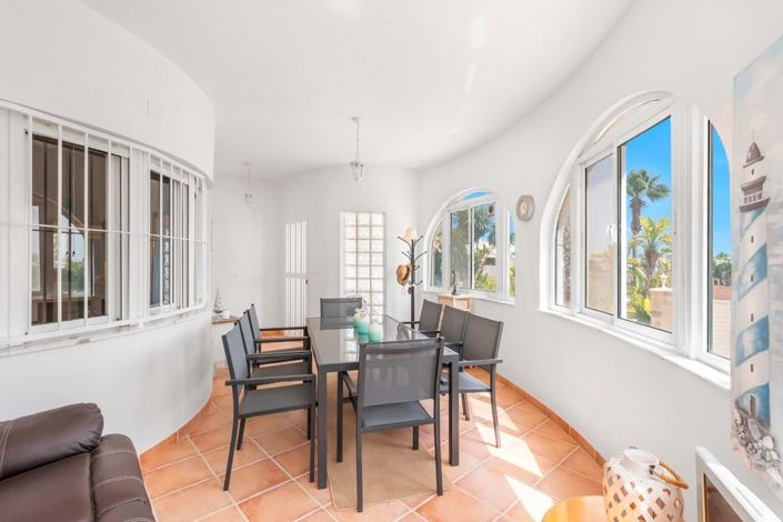 Image No.8-Villa de 5 chambres à vendre à Orihuela Costa