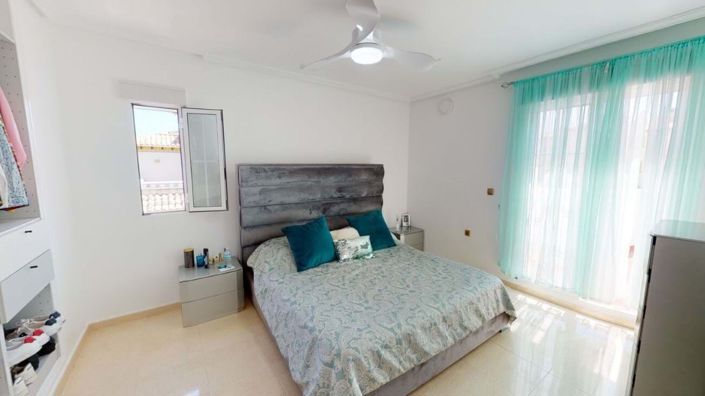 Image No.22-Villa de 5 chambres à vendre à Orihuela Costa