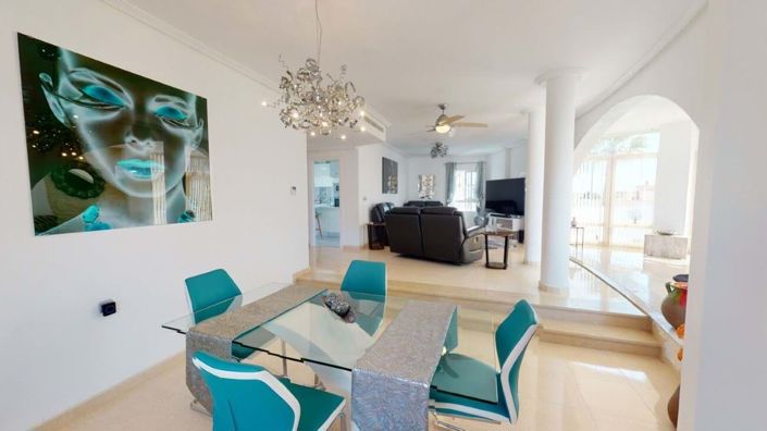 Image No.6-Villa de 5 chambres à vendre à Orihuela Costa