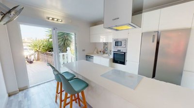 1447-657431-78d1f4f8b6655591b02d22fabb36a692d