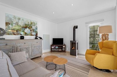 1447-657432-78d1f4f8b6655591b02d22fabb36a692d