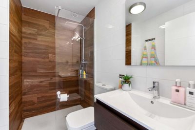 1447-657434-78d1f4f8b6655591b02d22fabb36a692d