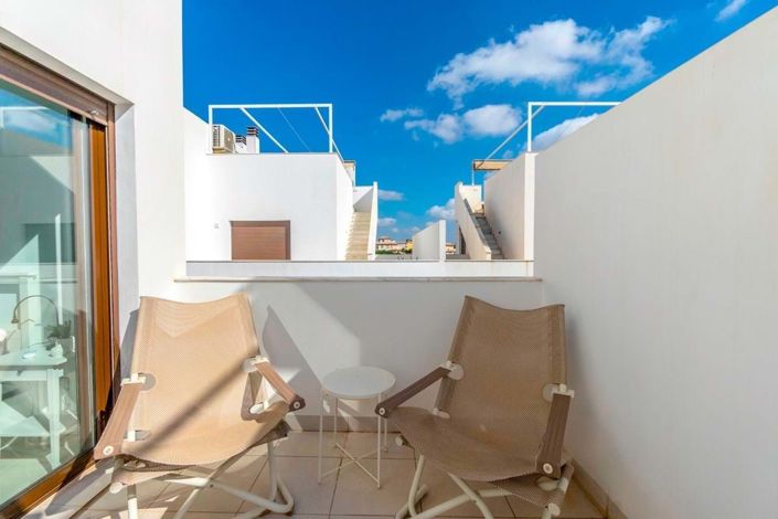 Image No.15-3 Bed Townhouse for sale