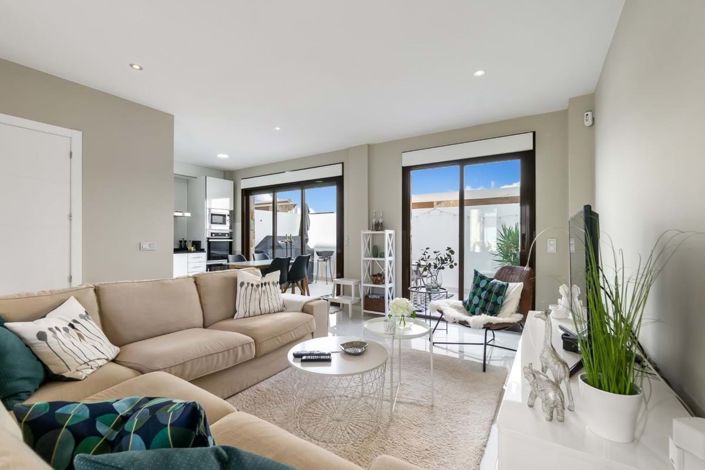 Image No.2-3 Bed Townhouse for sale