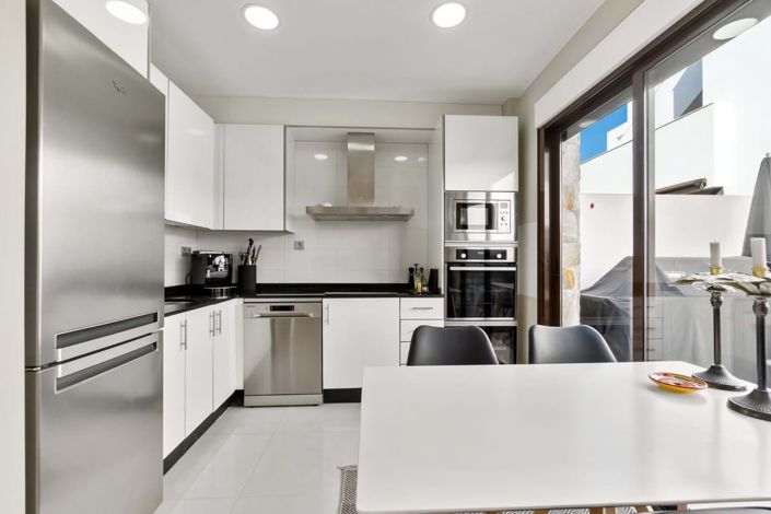 Image No.6-3 Bed Townhouse for sale