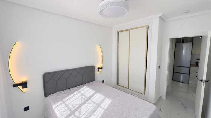 Image No.23-1 Bed Townhouse for sale