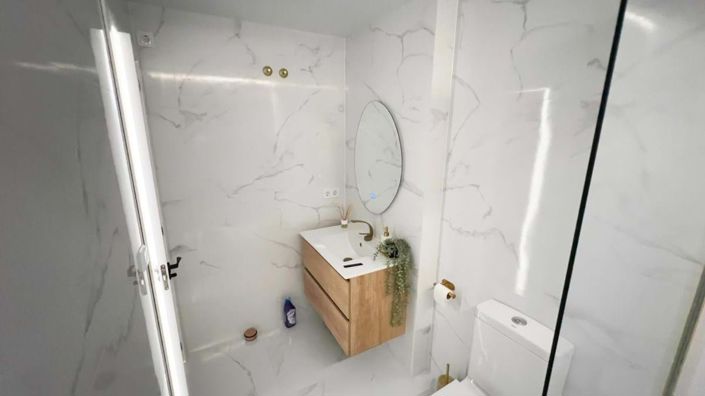 Image No.32-1 Bed Townhouse for sale