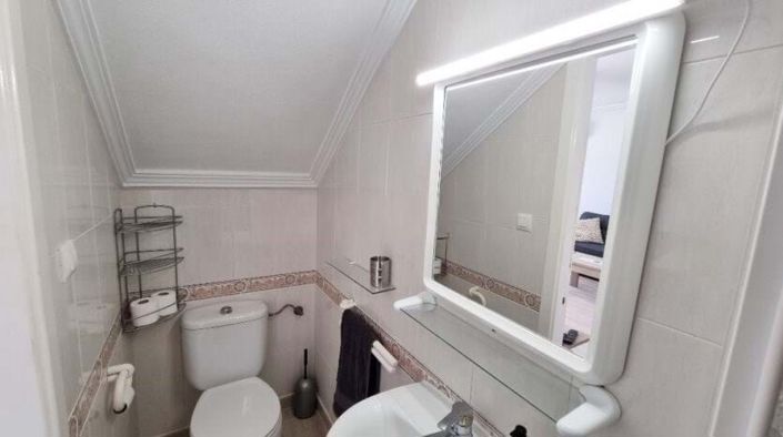 Image No.13-3 Bed Townhouse for sale