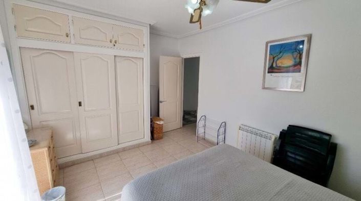 Image No.19-3 Bed Townhouse for sale