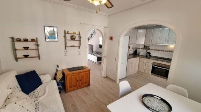 Image No.8-3 Bed Townhouse for sale