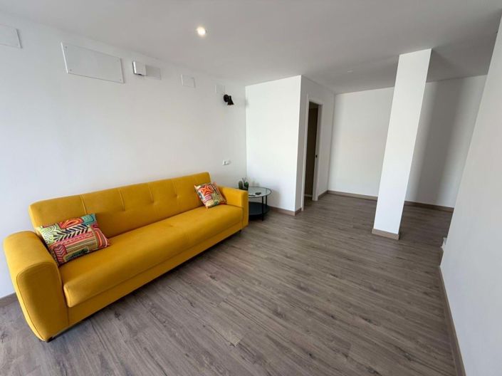 Image No.4-4 Bed Townhouse for sale