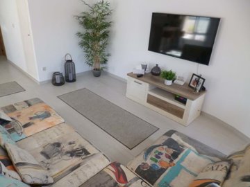 1447-657525-78d1f4f8b6655591b02d22fabb36a692d