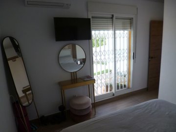 1447-657525-78d1f4f8b6655591b02d22fabb36a692d