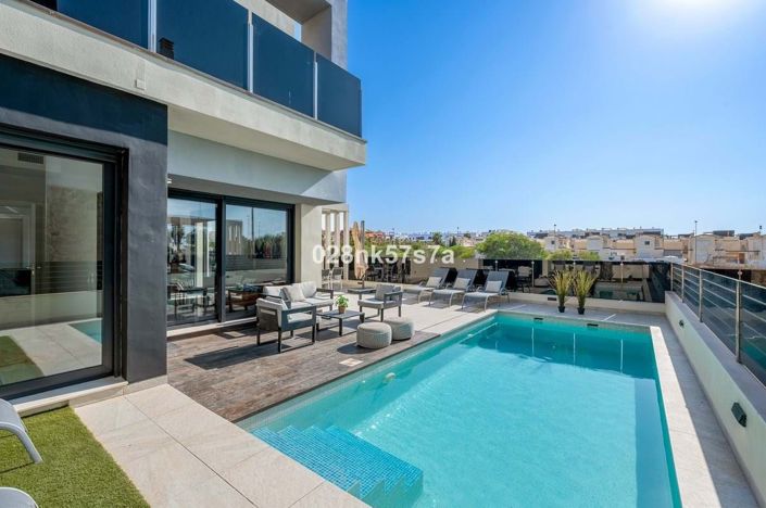 Image No.37-4 Bed Villa for sale