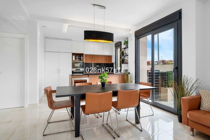 Image No.8-4 Bed Villa for sale