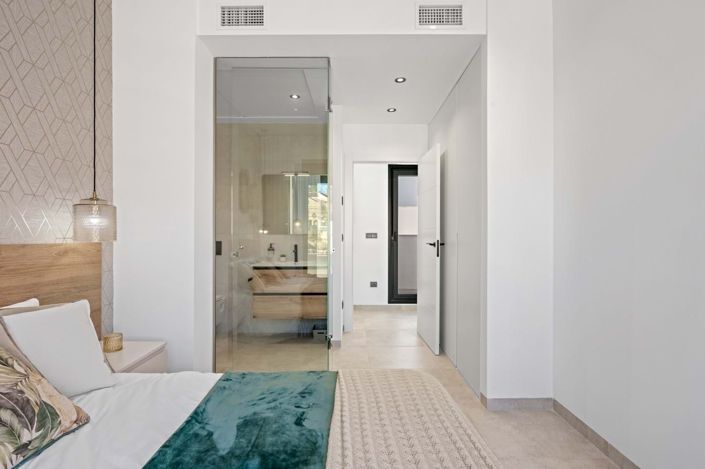 Image No.20-3 Bed Villa for sale