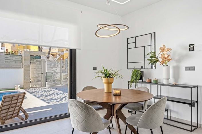 Image No.9-3 Bed Villa for sale