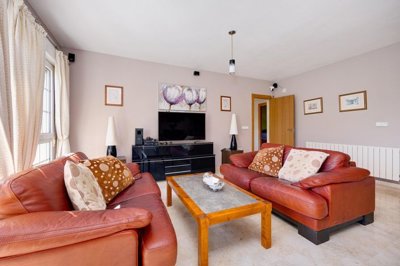 1447-657529-78d1f4f8b6655591b02d22fabb36a692d