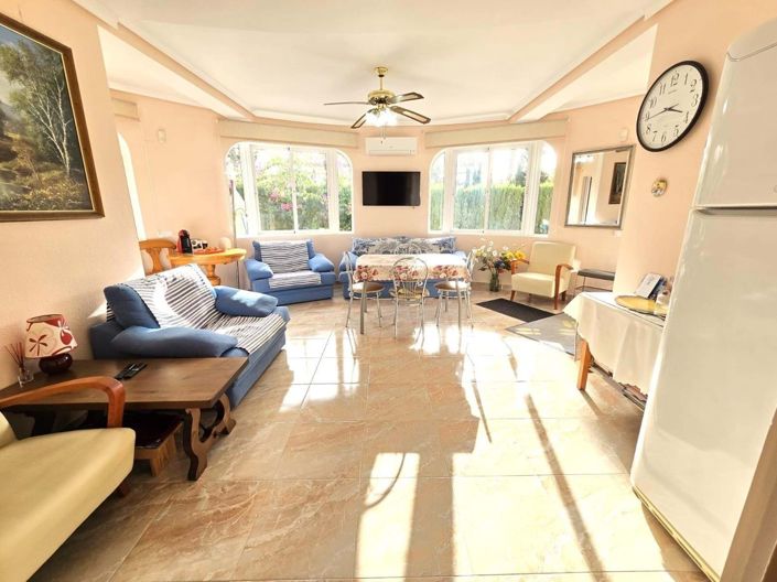 Image No.4-3 Bed Villa for sale