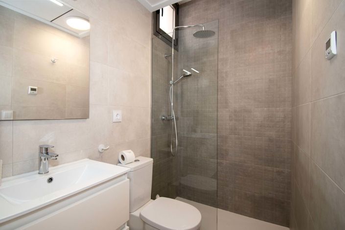 Image No.29-5 Bed Villa for sale