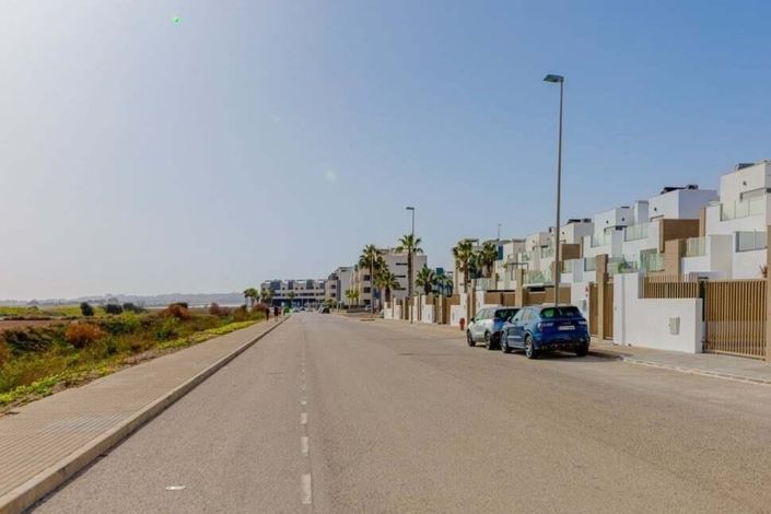 Image No.41-3 Bed Villa for sale