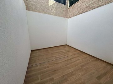 1447-657570-78d1f4f8b6655591b02d22fabb36a692d