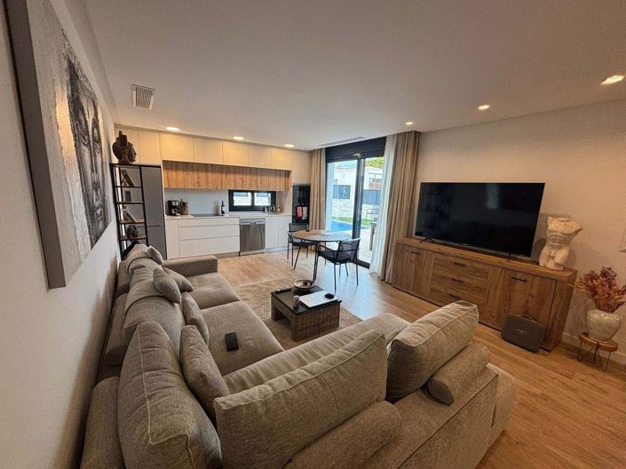 Image No.27-4 Bed Villa for sale