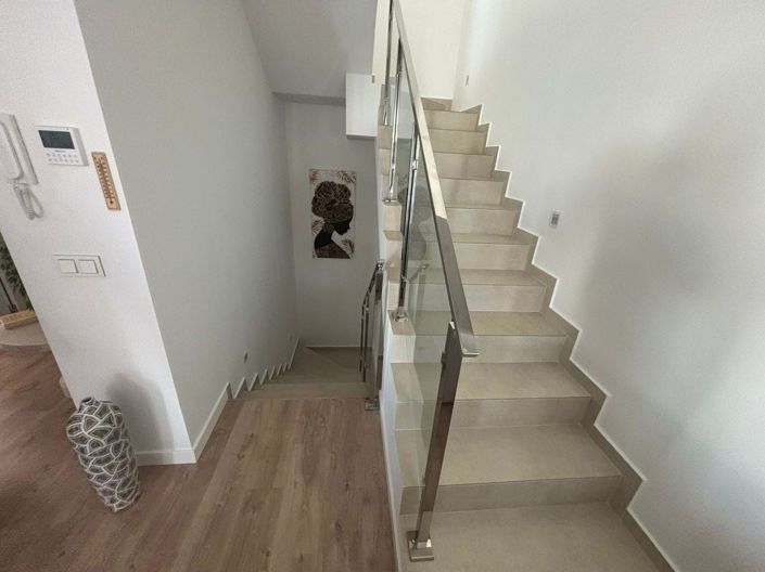 Image No.9-4 Bed Villa for sale