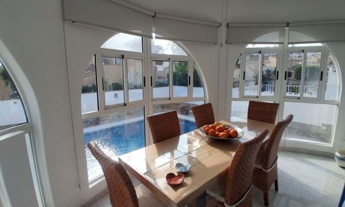 Image No.11-5 Bed Villa for sale