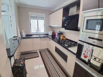 1447-657584-78d1f4f8b6655591b02d22fabb36a692d