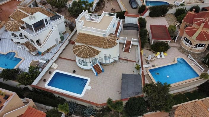 Image No.2-5 Bed Villa for sale