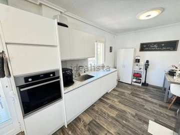 1447-657589-78d1f4f8b6655591b02d22fabb36a692d