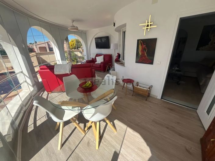 Image No.11-3 Bed Villa for sale