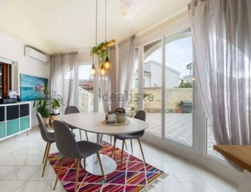 1447-657591-78d1f4f8b6655591b02d22fabb36a692d