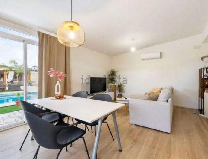 Image No.3-4 Bed Villa for sale