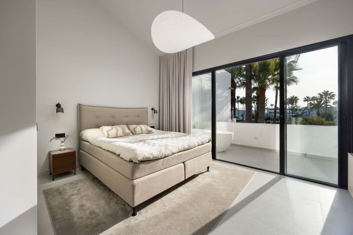 Image No.14-3 Bed Townhouse for sale