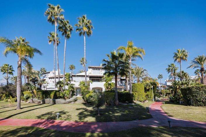 Image No.37-3 Bed Townhouse for sale