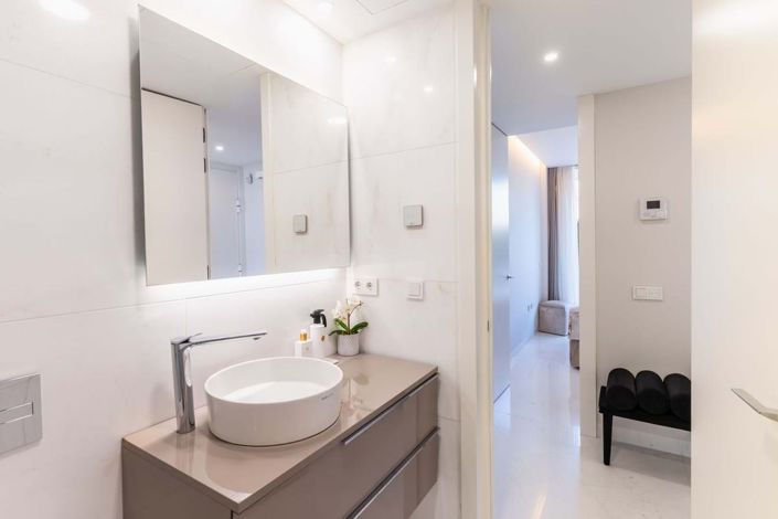 Image No.20-2 Bed Apartment for sale