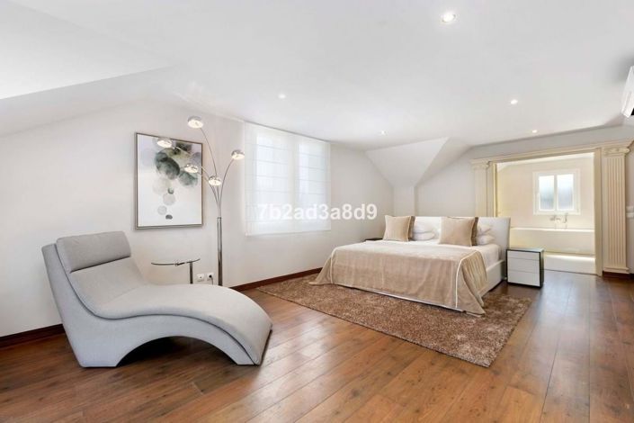 Image No.13-6 Bed Villa for sale