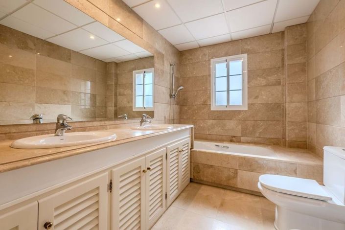 Image No.18-Villa de 4 chambres à vendre à Sotogrande playa