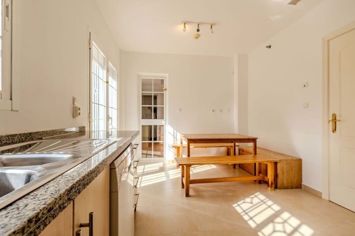 Image No.21-4 Bed Villa for sale